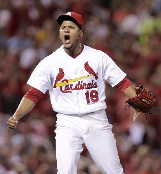 Cardinals edge Pirates on banner day for home teams