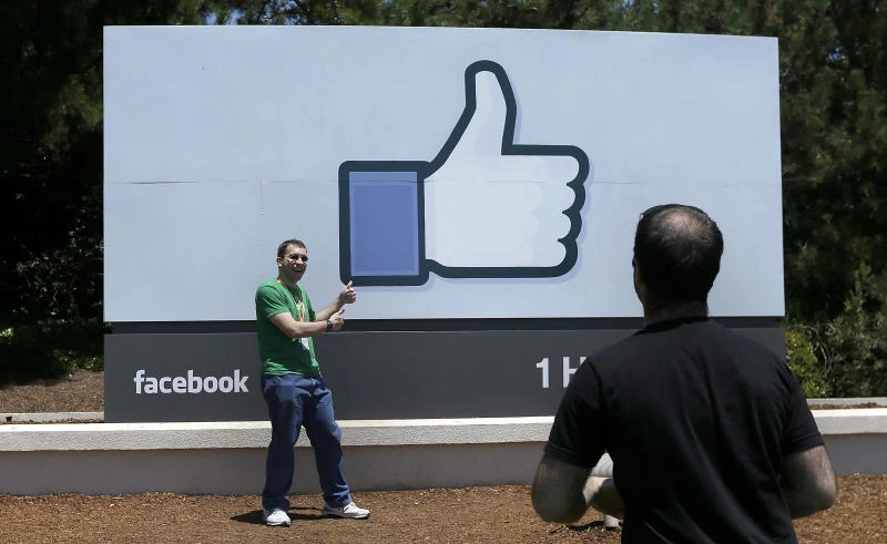 Facebook struggles to sell advertising in India