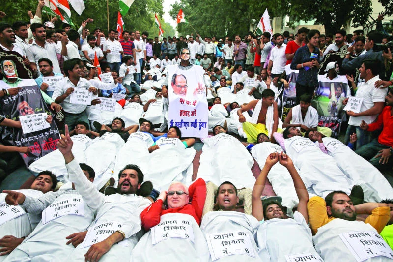 Indian businessmen urge lawmakers to OK tax shake-up
