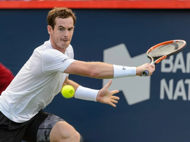 Murray has it easy; Wawrinka exits Montreal