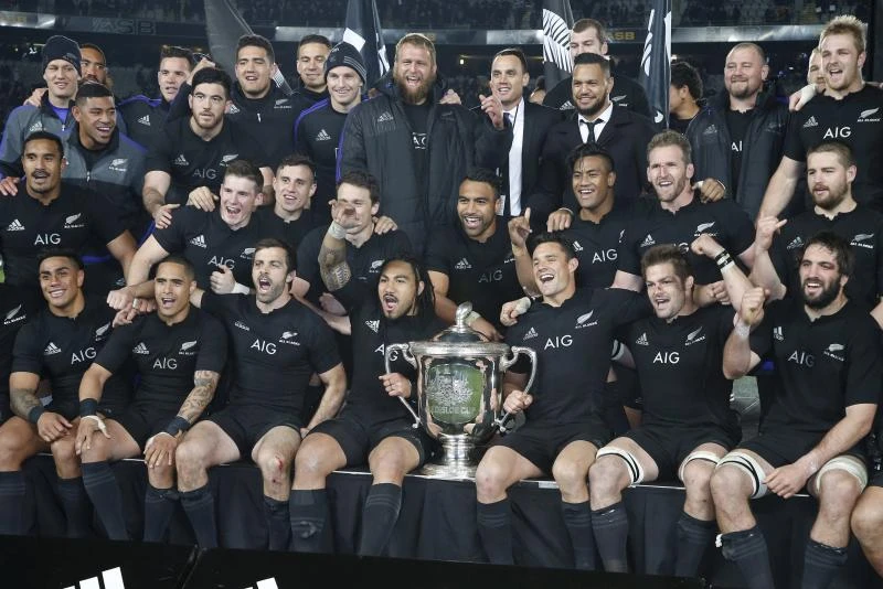 All Blacks hit back at Wallabies to retain Bledisloe Cup