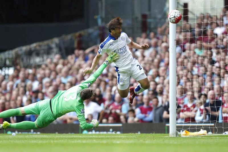 Foxes march on, Swansea downs 10-man Newcastle in EPL