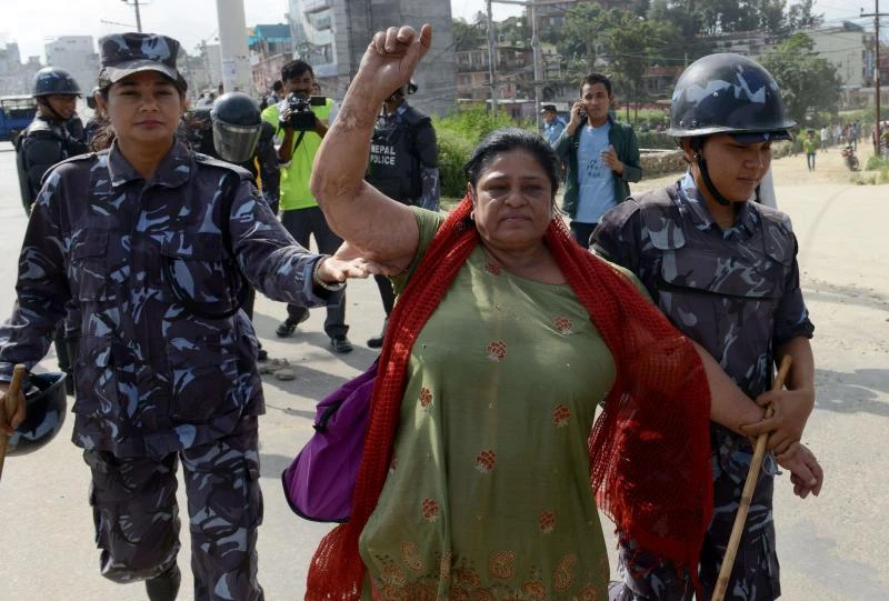 Nepal police arrest 112 in strike over new constitution