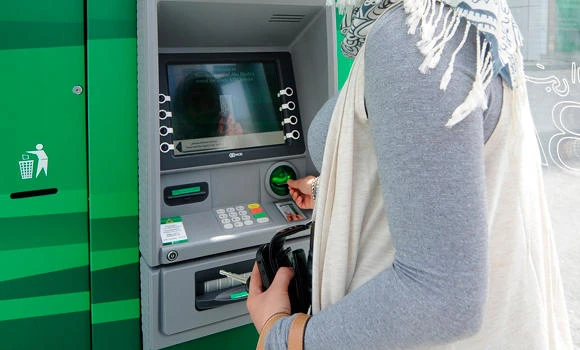 Syrian expats flock to ATMs following rumors about correcting their status