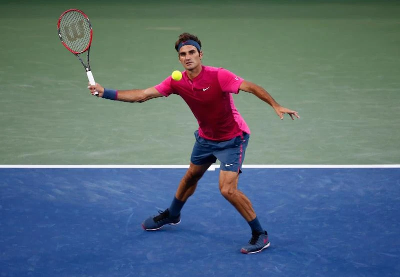 Federer back in groove; Venus, Sharapova withdraw