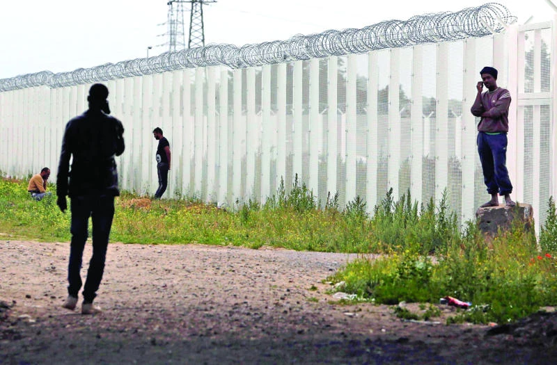 France, UK to set up joint crisis center for migrants