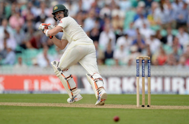 Defiant Smith puts Australia in control