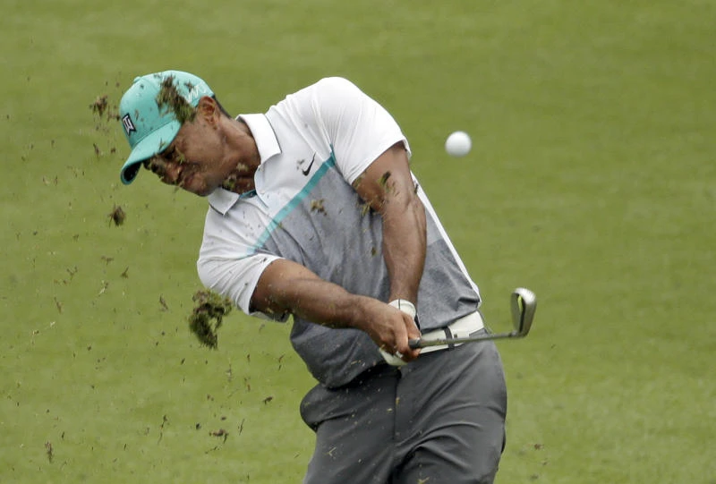 Tiger roars with lowest opening round since 2012