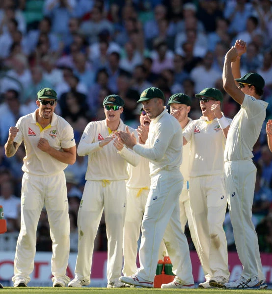 England crumbles; Australia in sight of victory