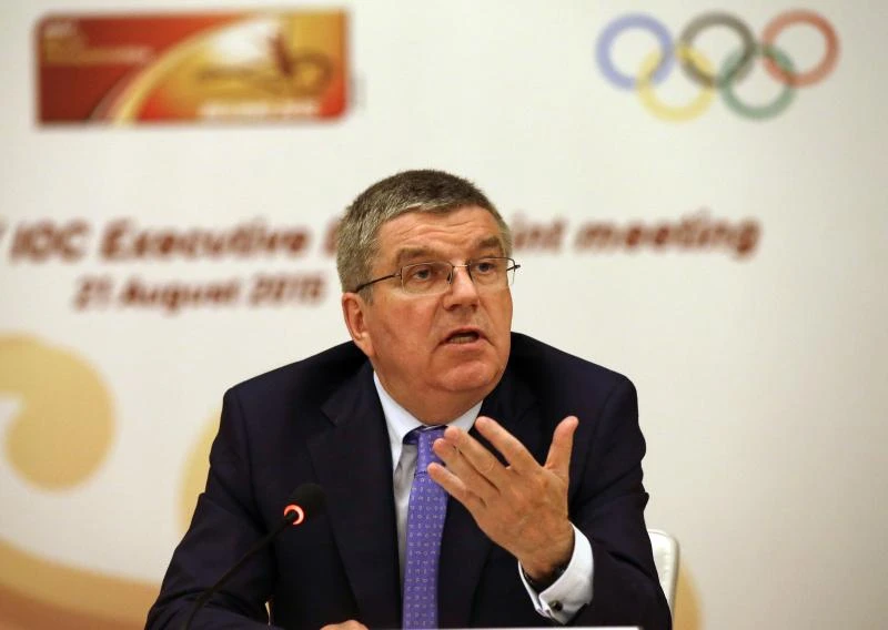 Gatlin has the right to compete, says IOC chief Bach
