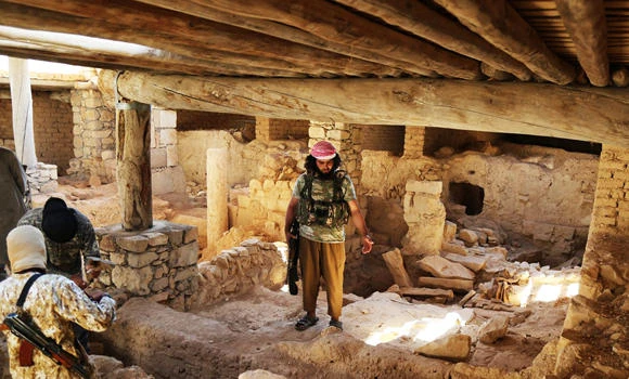Daesh bulldozes Syrian monastery, moves dozens of Christian captives