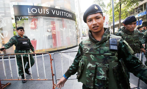 Bangkok bombing suspect may have fled, say police