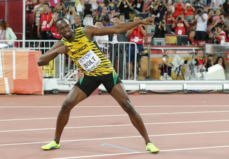 Bolt lighting strikes Gatlin