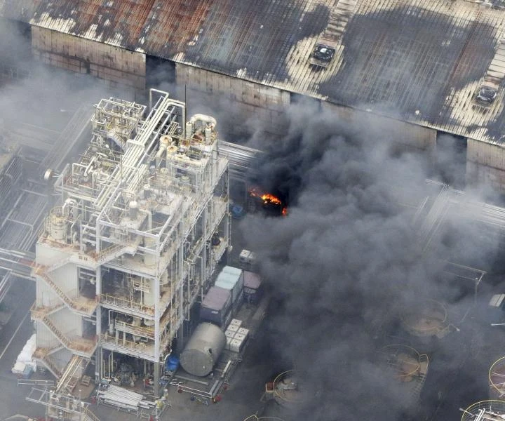 Huge blaze hits steel plant near Tokyo’s Haneda airport