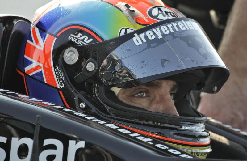 IndyCar driver Justin Wilson dies of head injury
