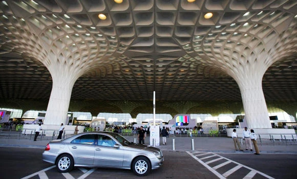 Baby joy: Mumbai airport staff move Saudi woman in labor to hospital