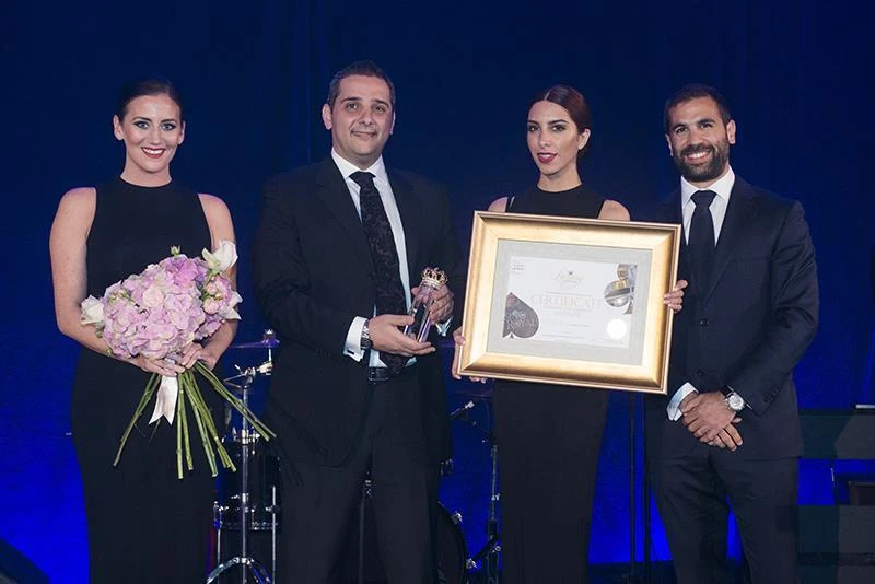 L’azurde gets Best Jewelry Brand award