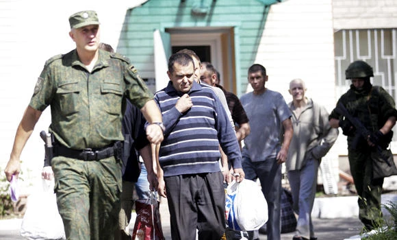 Former Ukraine rebel head starts support group for Russian fighters