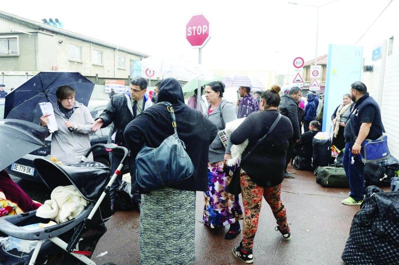 French police dismantle Roma camp outside Paris