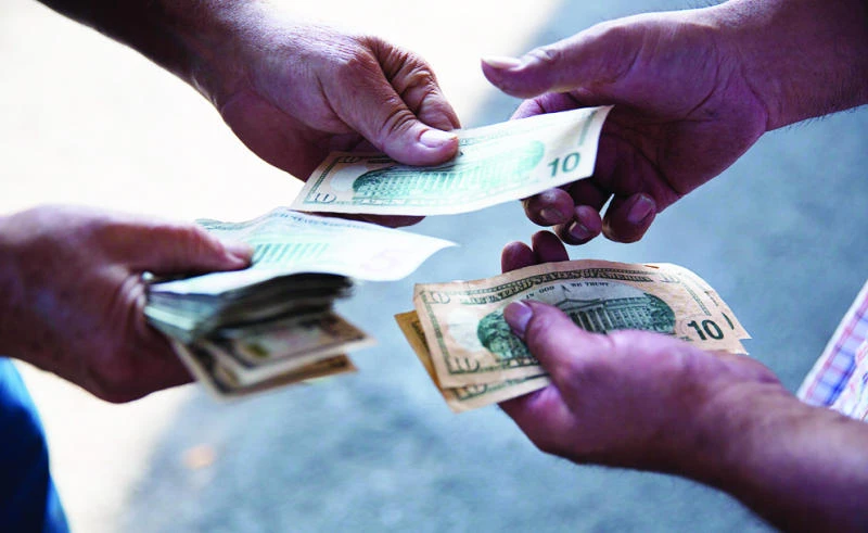 US consumer sentiment slips in August