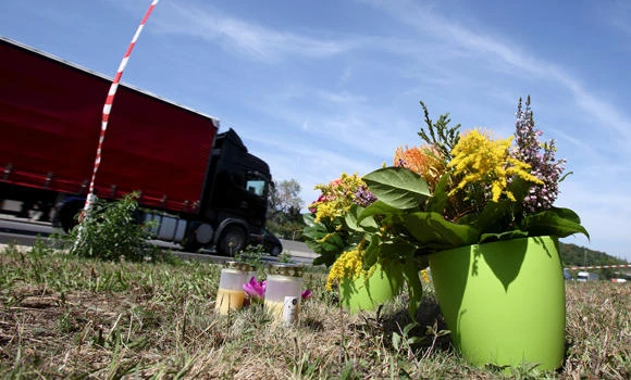 3 arrested over deaths of 71 migrants in truck