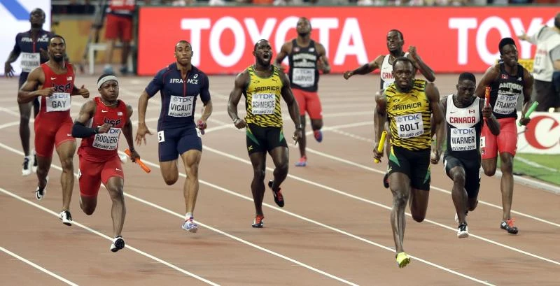Bolt perfect yet again at worlds; Eaton sets world record