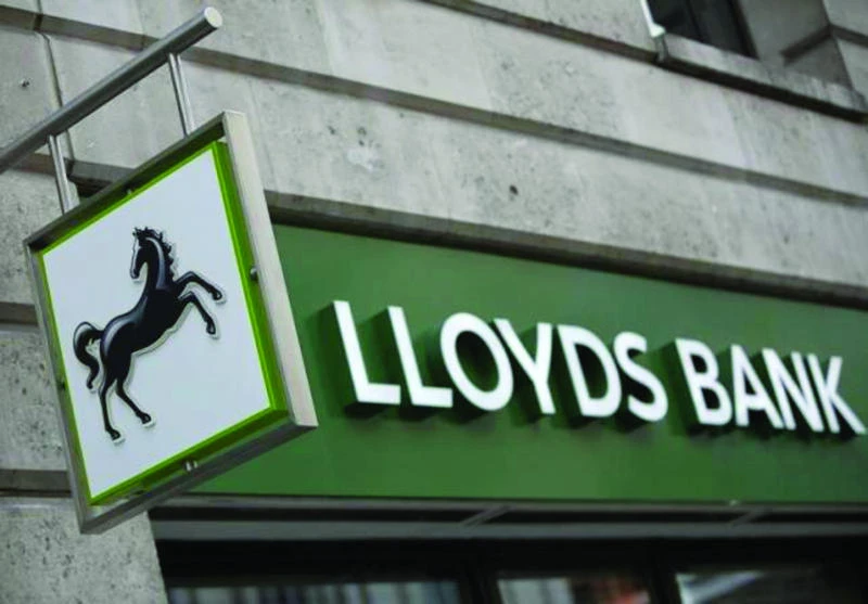 Lloyds profits rise despite further mis-selling costs