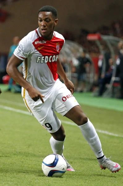 Martial completes shock Man United transfer