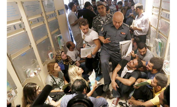 Lebanese protesters storm ministry over garbage crisis