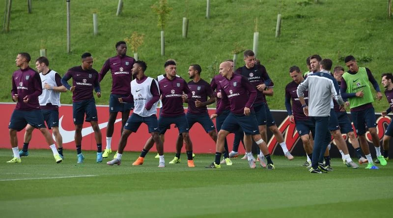 England, Austria look to clinch Euro berths