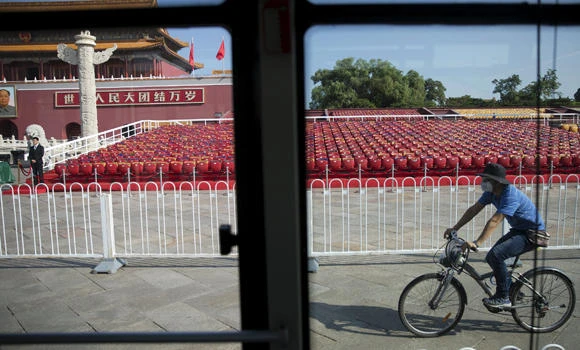 China enlists monkeys to keep birds from spoiling big parade
