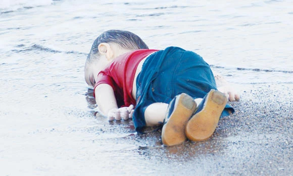 Father of drowned Syrian boys says overloaded boat flipped