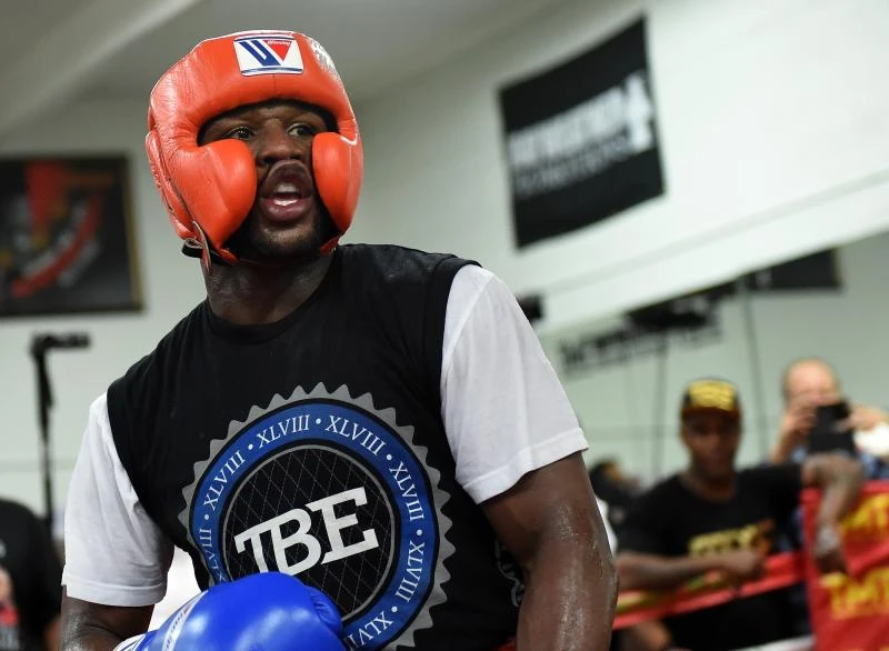 Mayweather ready to hang up gloves as ‘the best ever’