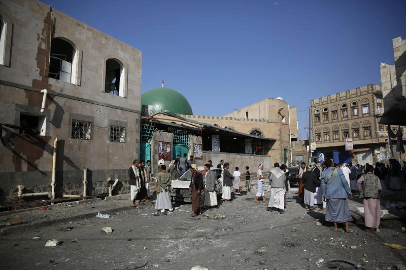 Daesh attack on Yemen mosque kills 28 worshipers