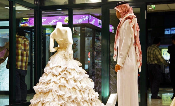 I do ... not accept working wife: Wedding called off