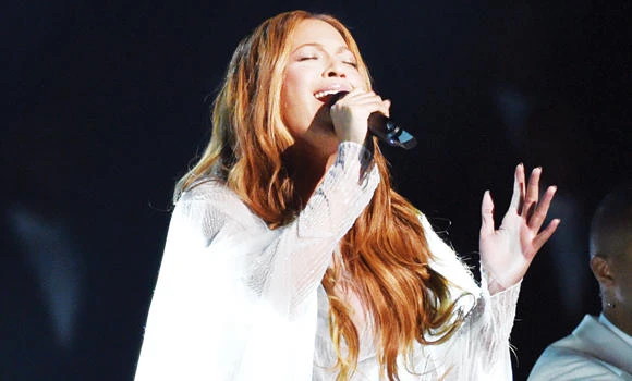 Beyonce quotes Maya Angelou in US show