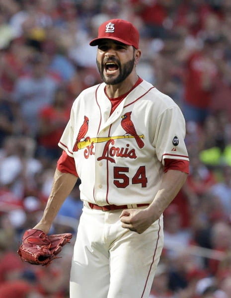 Cardinals whip Pirates 4-1 to stretch NL Central lead