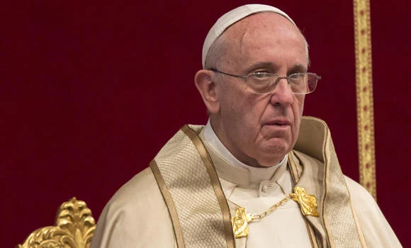 Pope calls for every European parish to take in refugee family