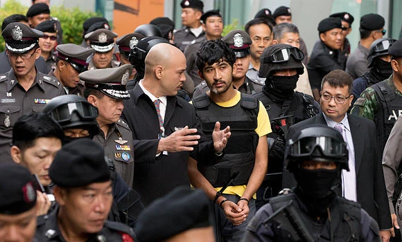 Key suspect in Bangkok blast handed device to bomber: police