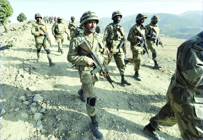 Pak paramilitary accused of executing activists