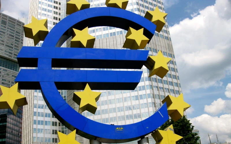 Euro zone growth not strong enough to create jobs