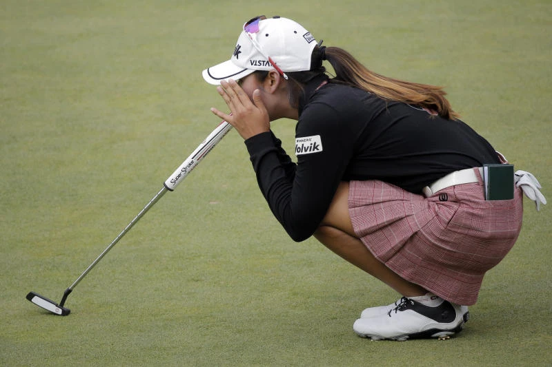 Lee holds edge in crowded leaderboard at Evian tilt