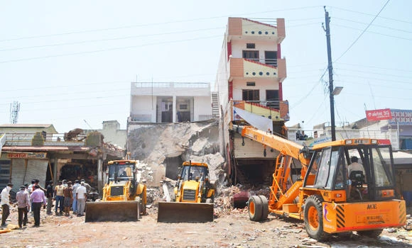 India police hunt for explosives’ owner after deadly blast
