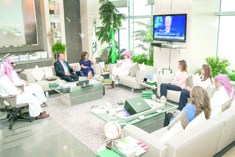 Alwaleed, British envoy discuss investments