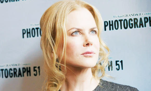 Kidman returns to London stage