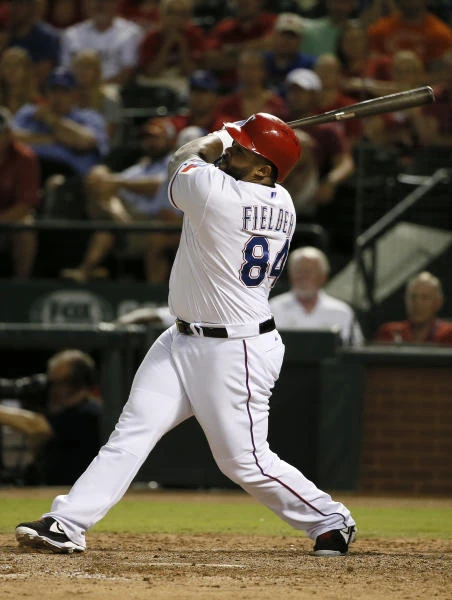 Fielder homers, pushes Rangers past Astros 5-3