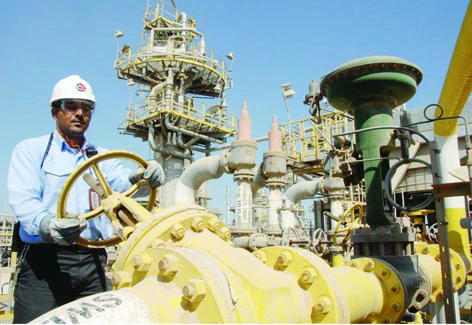 KSA and Bahrain sign $300m contracts for new oil pipeline