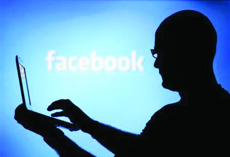 Facebook counters Twitter with tool for journalists
