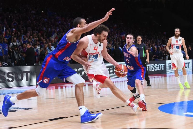 Gasol steers Spain into Euro final, seals Olympic berth