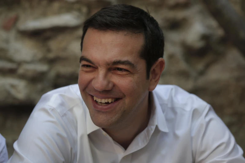 Tsipras in pole position hours ahead of Greek vote